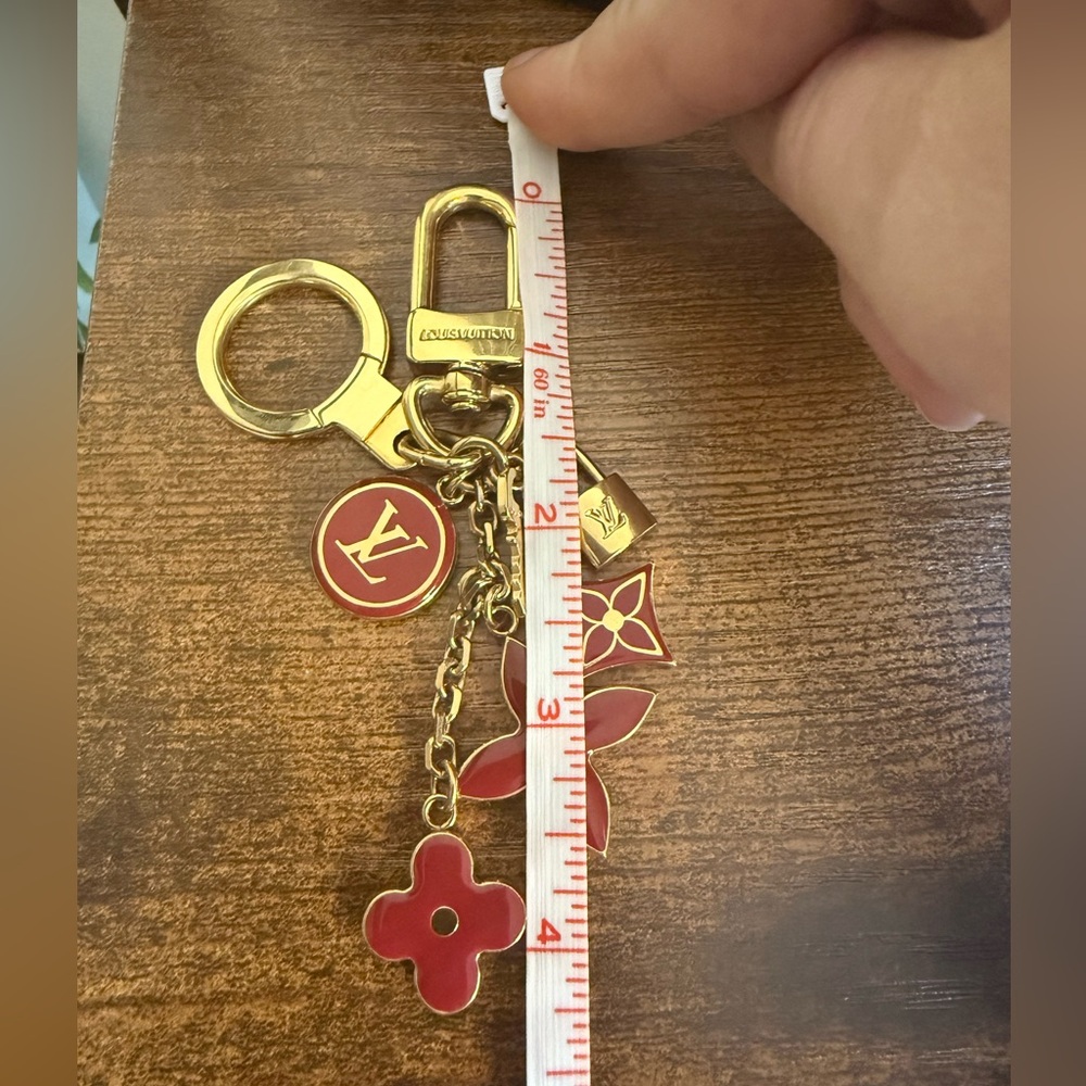 Louis Vuitton Pomme D'Amour Pastilles Key Chain Bag Charm - Picture 8 of 8